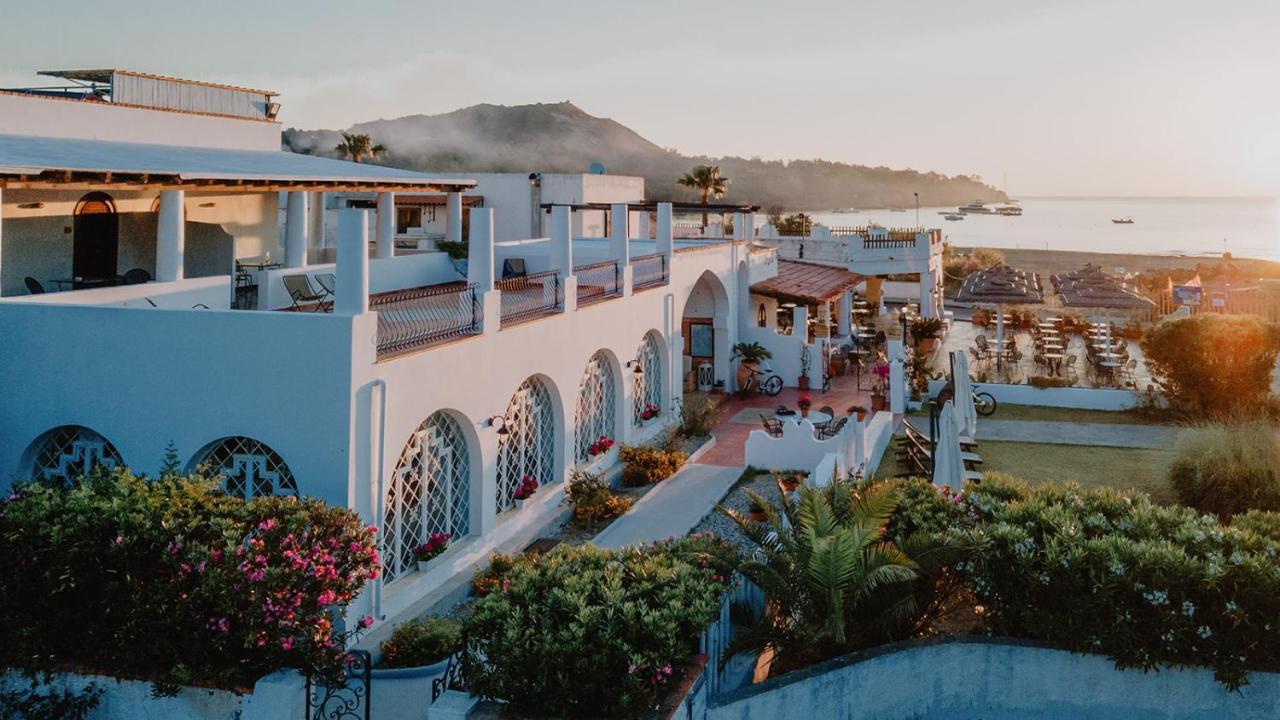 Hotel Rojas Vulcano  Esterno foto