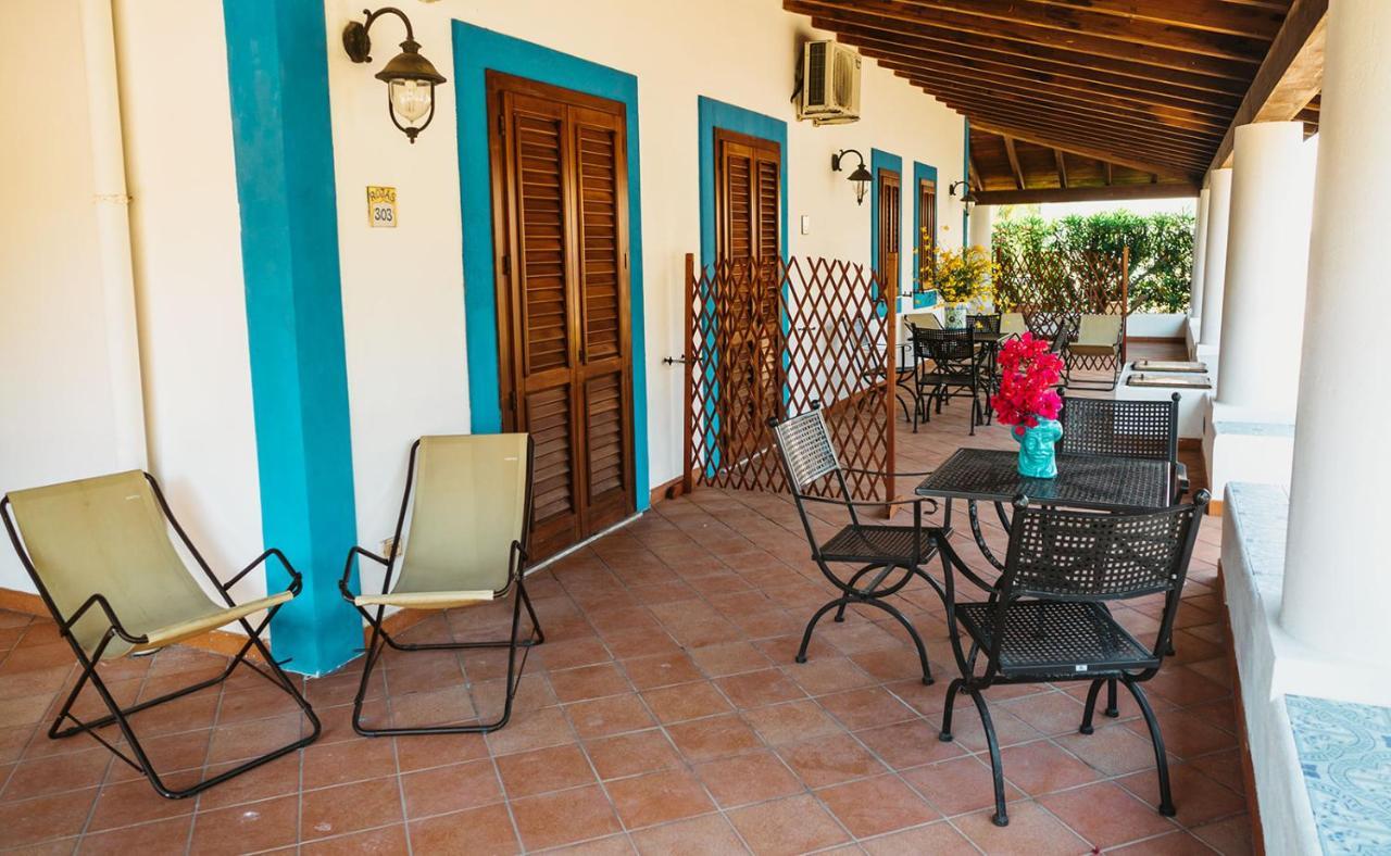 Hotel Rojas Vulcano  Esterno foto
