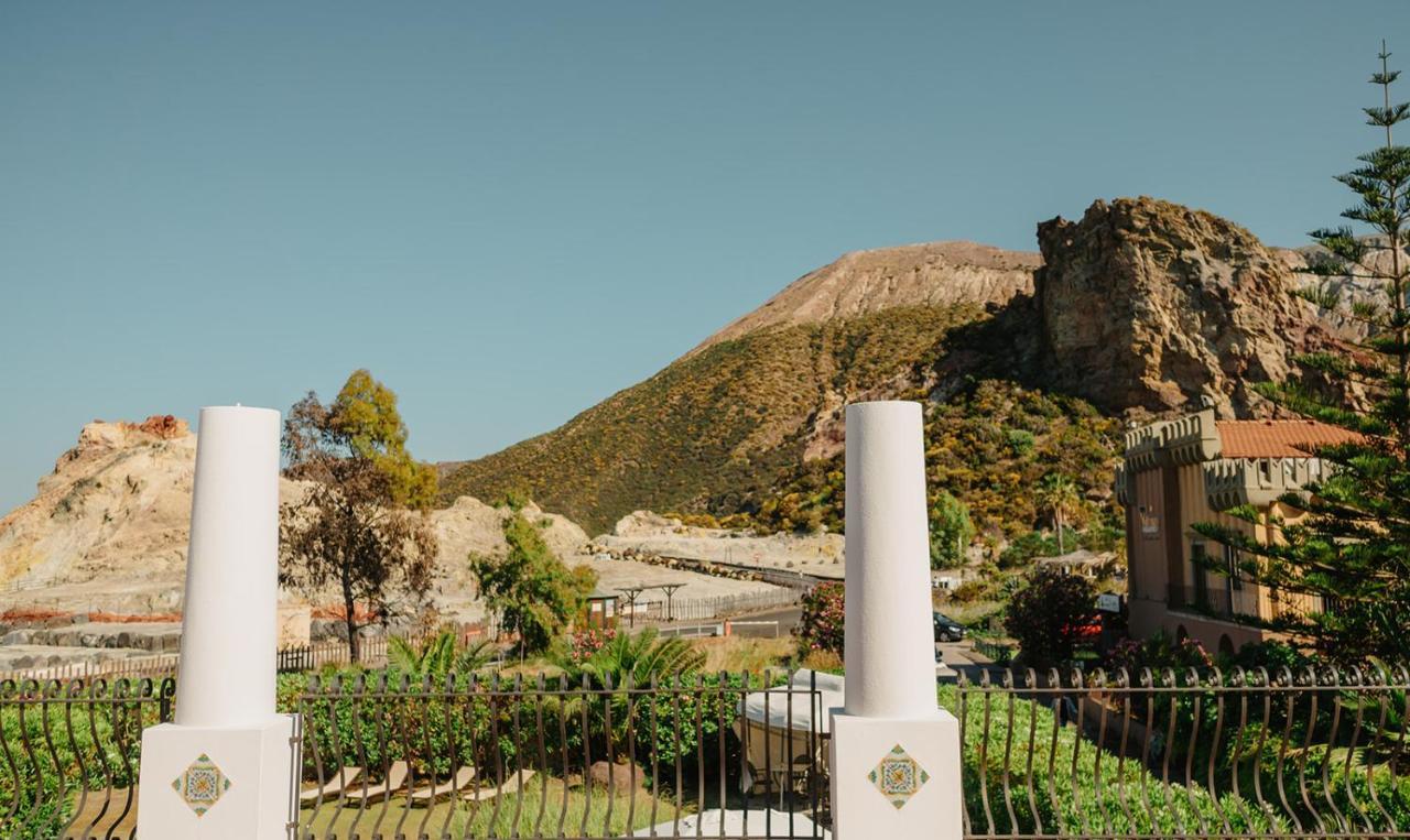Hotel Rojas Vulcano  Esterno foto