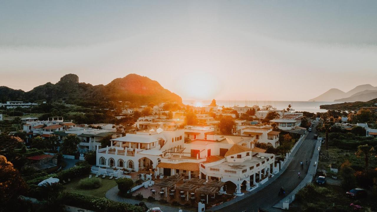 Hotel Rojas Vulcano  Esterno foto
