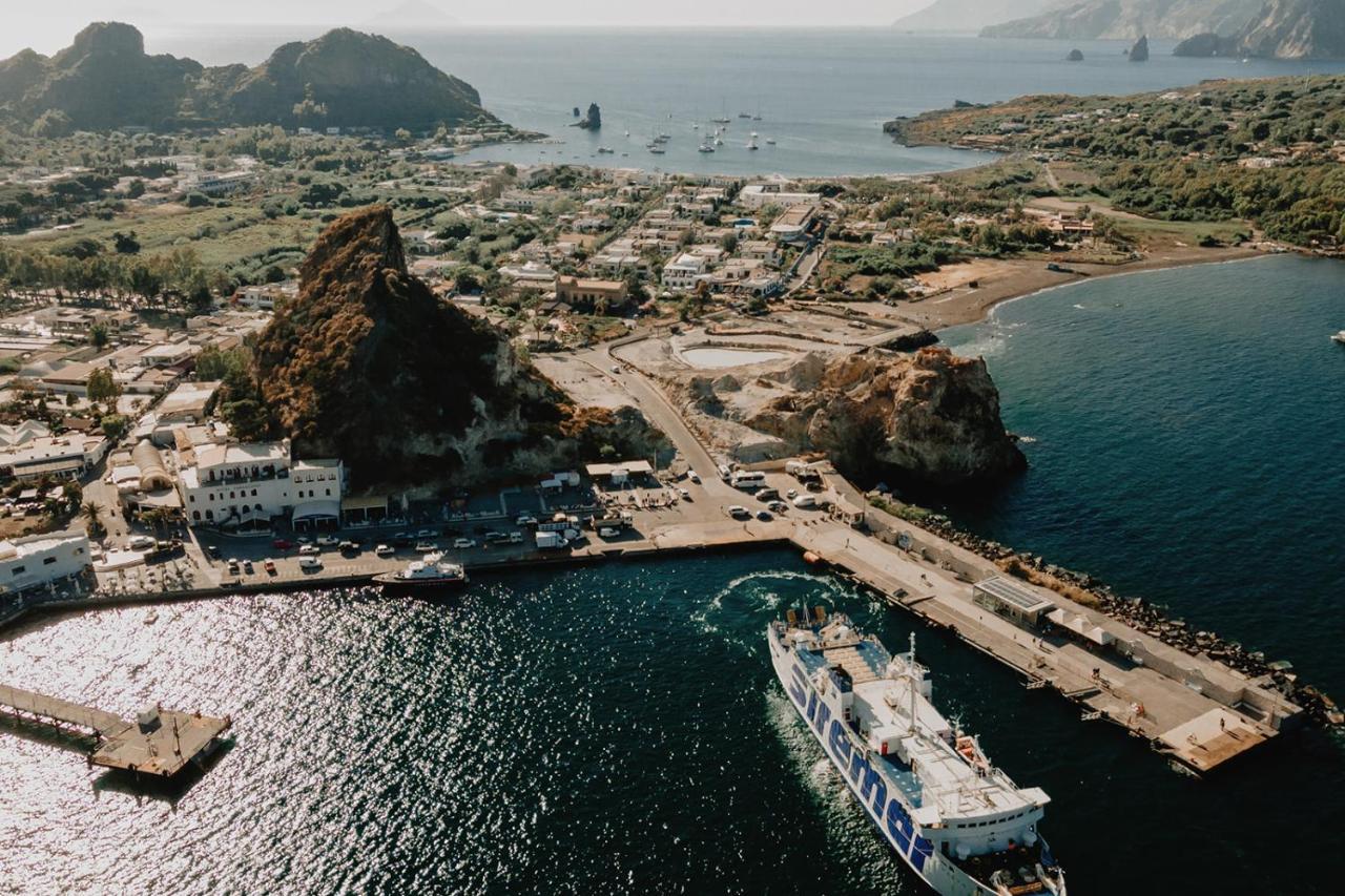 Hotel Rojas Vulcano  Esterno foto