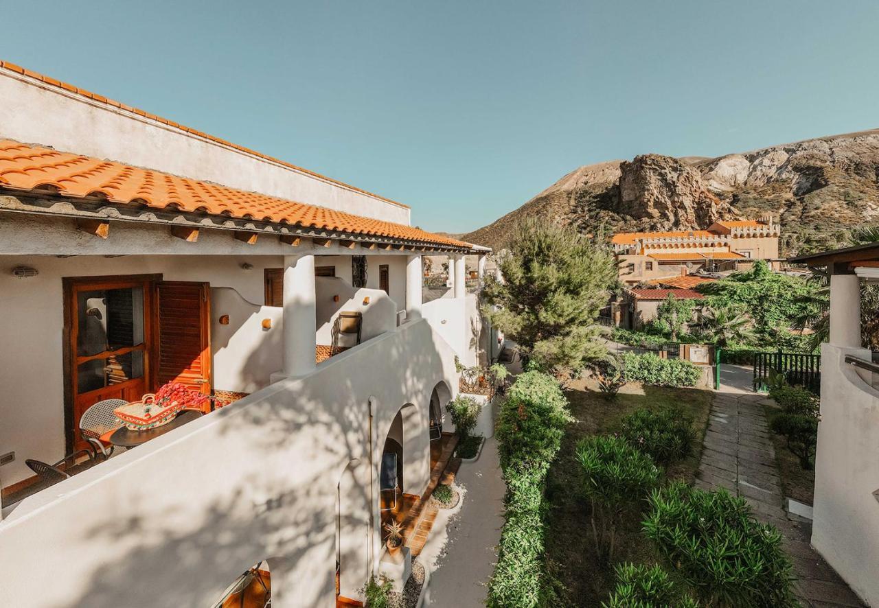 Hotel Rojas Vulcano  Esterno foto