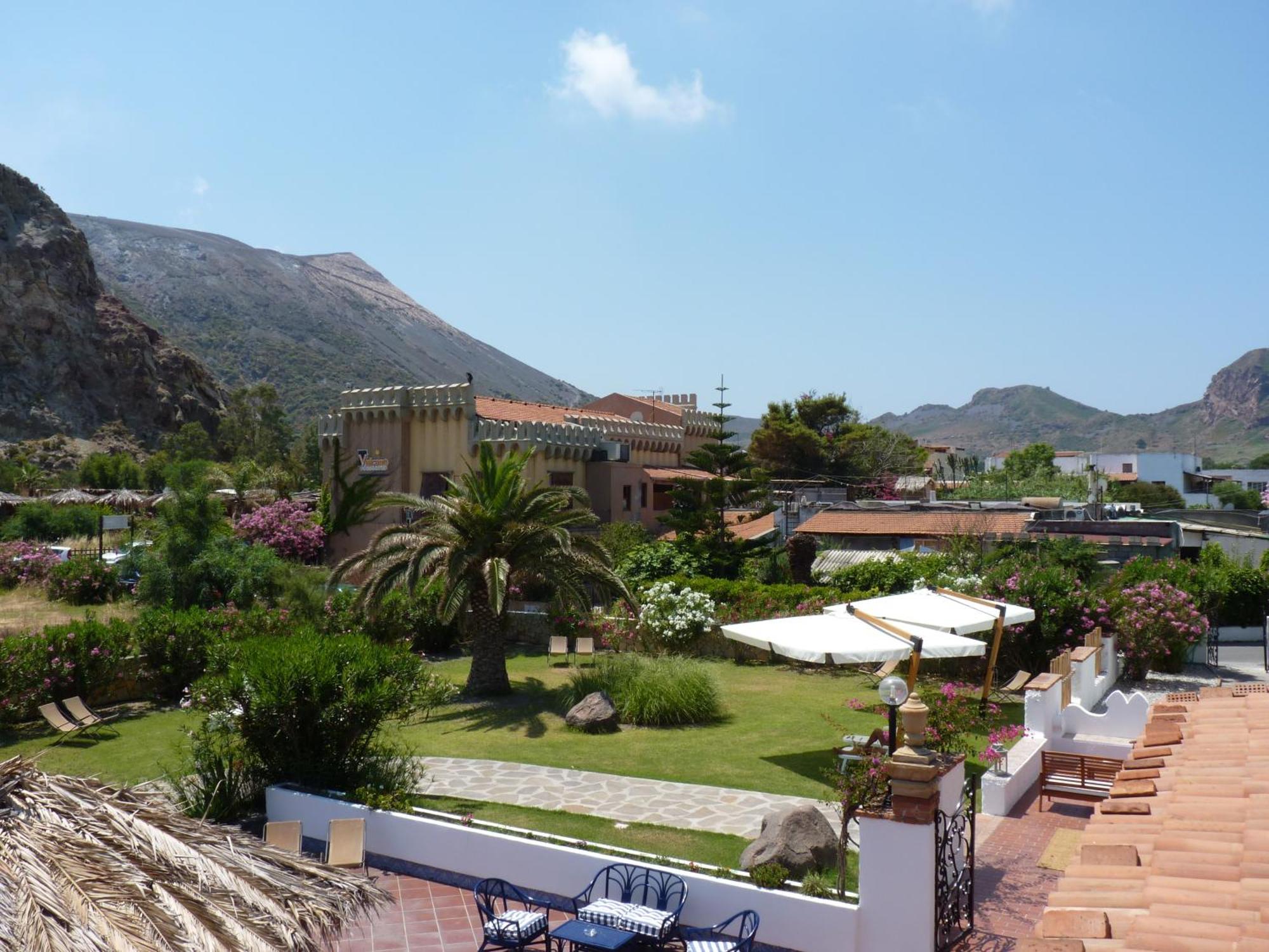 Hotel Rojas Vulcano  Esterno foto