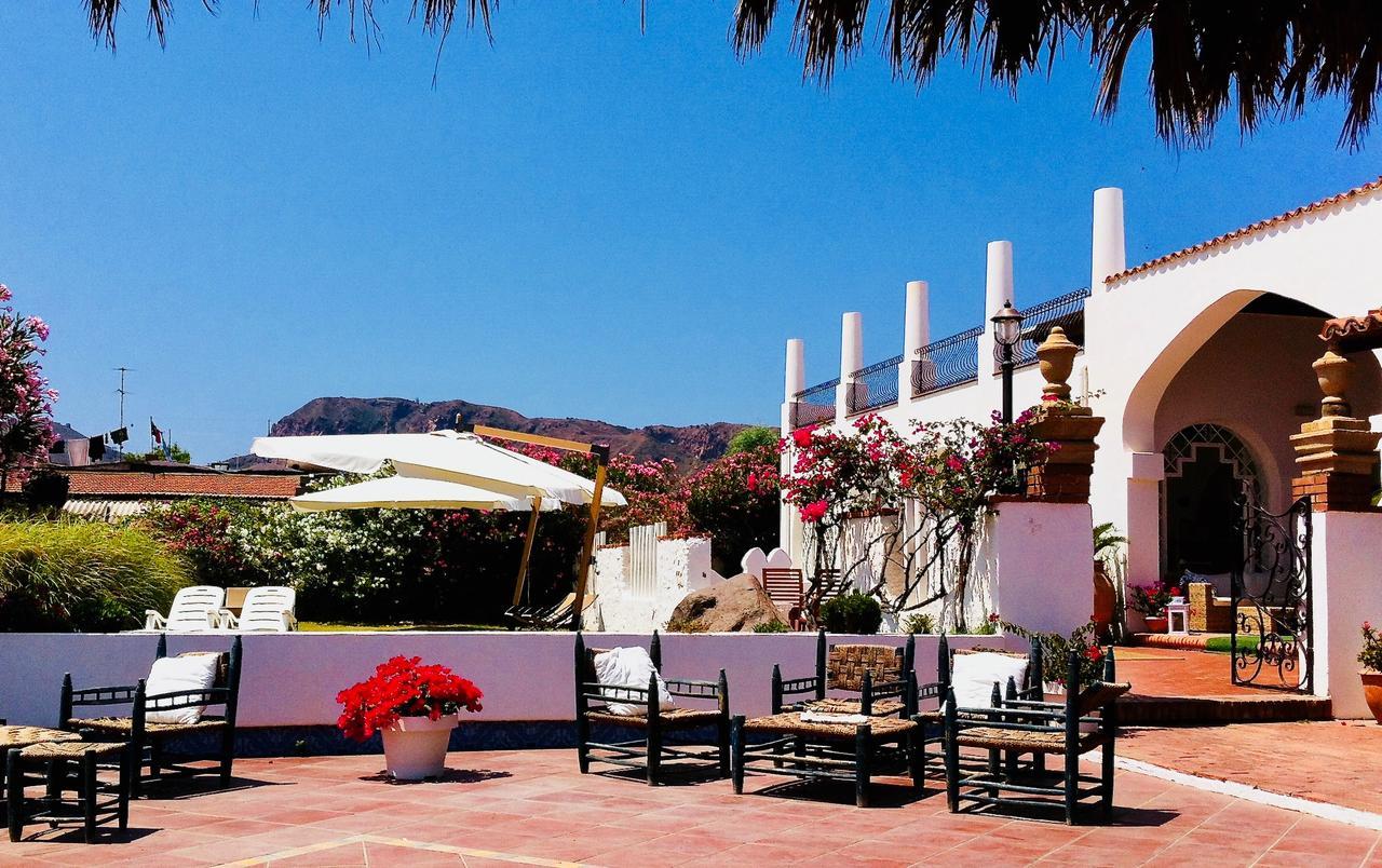 Hotel Rojas Vulcano  Esterno foto